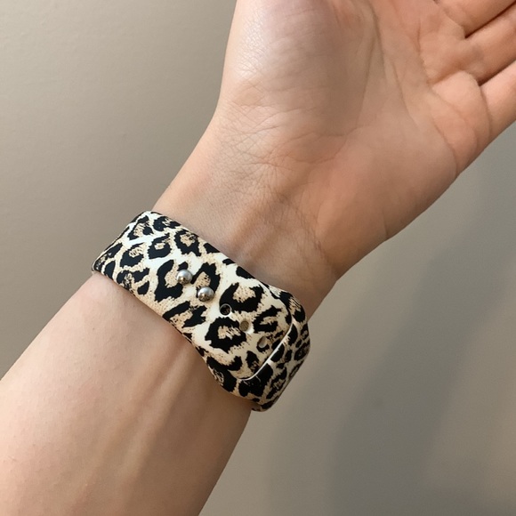 Cheetah Print Apple Watch Band - Picture 10 of 17